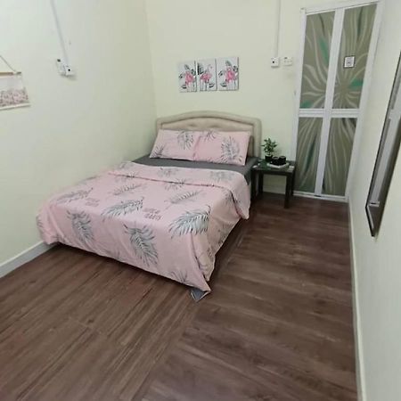 Roomstay Kuala Nerus Gated Parking Kuala Terengganu Bagian luar foto