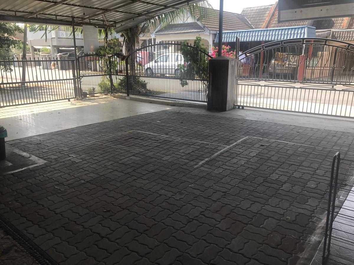 Roomstay Kuala Nerus Gated Parking Kuala Terengganu Bagian luar foto